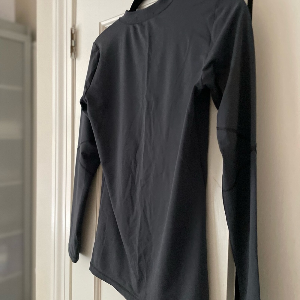Emerson Fry | Gray Long Sleeve Active Top - Picture 4 of 10